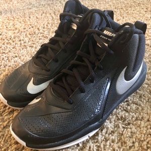 Boys Nike basketball shoes